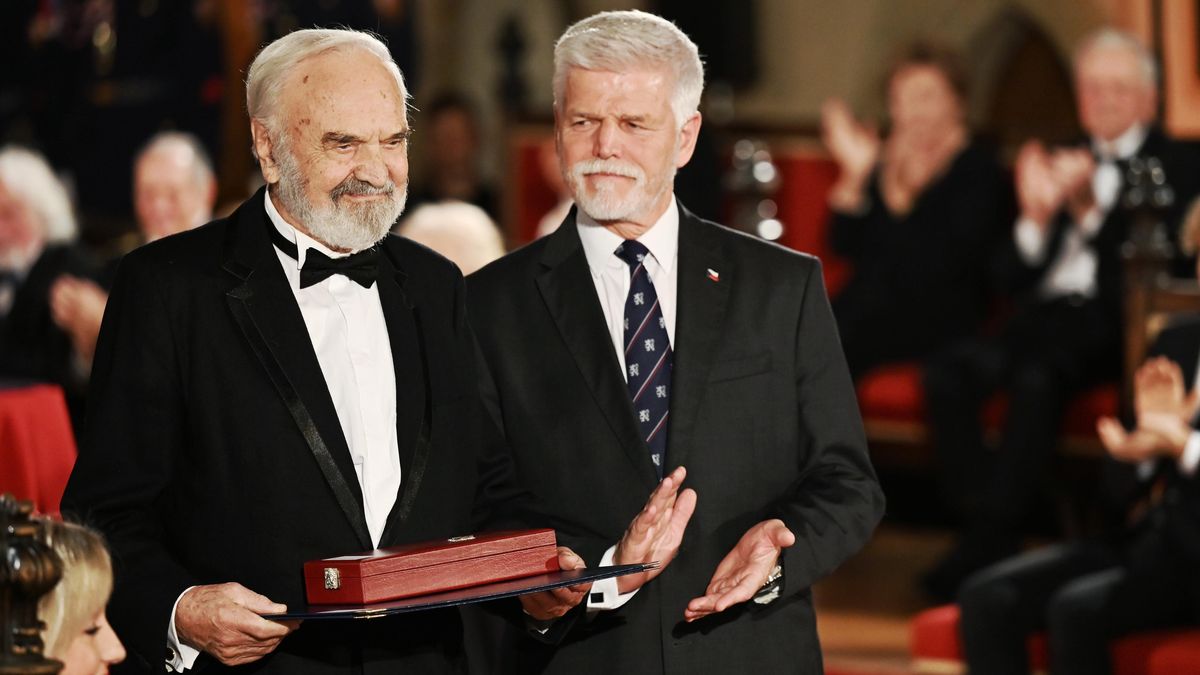 Řehka, Svěrák i Drábová. Prezident rozdal dosud nejméně medailí